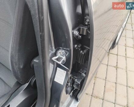 Серый Фольксваген Гольф, объемом двигателя 1.6 л и пробегом 253 тыс. км за 7700 $, фото 37 на Automoto.ua