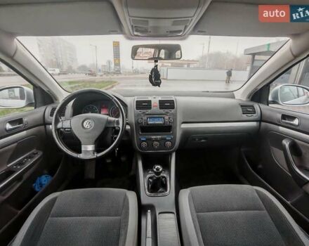 Серый Фольксваген Гольф, объемом двигателя 1.4 л и пробегом 245 тыс. км за 6200 $, фото 18 на Automoto.ua