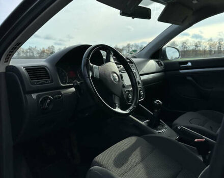 Серый Фольксваген Гольф, объемом двигателя 1.39 л и пробегом 200 тыс. км за 5750 $, фото 15 на Automoto.ua