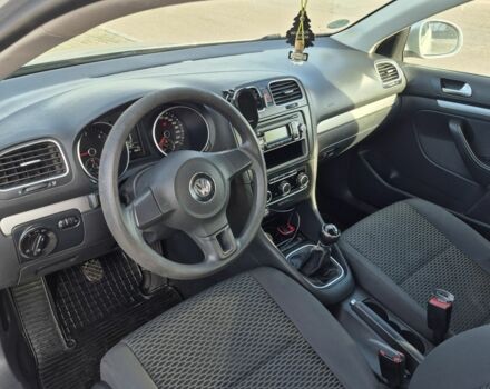 Серый Фольксваген Гольф, объемом двигателя 1.6 л и пробегом 342 тыс. км за 7000 $, фото 6 на Automoto.ua