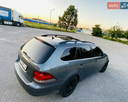 Серый Фольксваген Гольф, объемом двигателя 1.6 л и пробегом 220 тыс. км за 8900 $, фото 4 на Automoto.ua