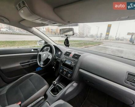 Серый Фольксваген Гольф, объемом двигателя 1.4 л и пробегом 245 тыс. км за 6200 $, фото 17 на Automoto.ua