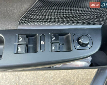 Серый Фольксваген Гольф, объемом двигателя 1.6 л и пробегом 342 тыс. км за 7200 $, фото 14 на Automoto.ua