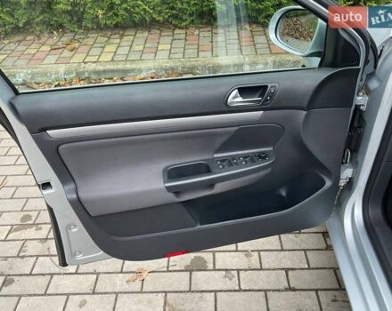 Серый Фольксваген Гольф, объемом двигателя 1.4 л и пробегом 214 тыс. км за 6200 $, фото 14 на Automoto.ua