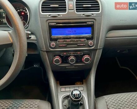 Серый Фольксваген Гольф, объемом двигателя 1.6 л и пробегом 144 тыс. км за 7950 $, фото 38 на Automoto.ua