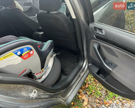 Фольксваген Гольф 2009 в Виннице на Automoto.ua Серый Фольксваген Гольф, объемом двигателя 1.6 л и пробегом 283 тыс. км за 7200 $, фото 8 на Automoto.ua