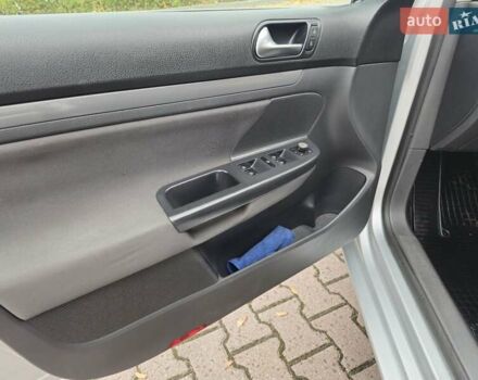 Серый Фольксваген Гольф, объемом двигателя 1.6 л и пробегом 284 тыс. км за 6350 $, фото 10 на Automoto.ua