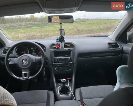 Фольксваген Гольф 2009 в Виннице на Automoto.ua Серый Фольксваген Гольф, объемом двигателя 1.6 л и пробегом 283 тыс. км за 7200 $, фото 13 на Automoto.ua
