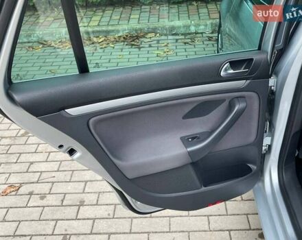 Серый Фольксваген Гольф, объемом двигателя 1.4 л и пробегом 214 тыс. км за 6200 $, фото 17 на Automoto.ua