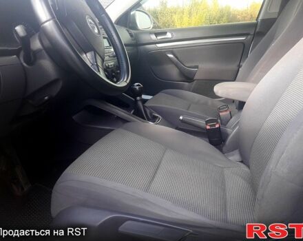 Серый Фольксваген Гольф, объемом двигателя 1.9 л и пробегом 295 тыс. км за 5200 $, фото 5 на Automoto.ua