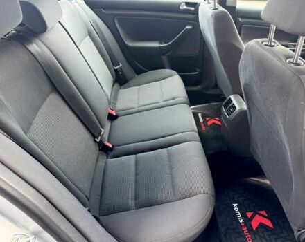 Сірий Фольксваген Гольф, об'ємом двигуна 1.6 л та пробігом 176 тис. км за 7699 $, фото 15 на Automoto.ua