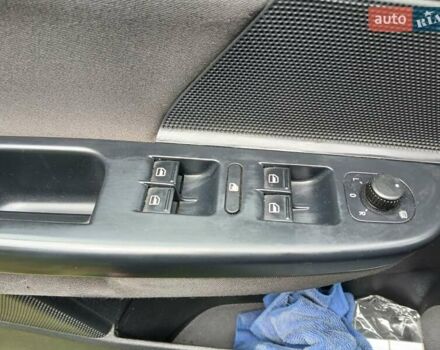 Серый Фольксваген Гольф, объемом двигателя 1.6 л и пробегом 260 тыс. км за 7400 $, фото 30 на Automoto.ua