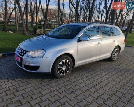 Серый Фольксваген Гольф, объемом двигателя 1.4 л и пробегом 245 тыс. км за 6000 $, фото 1 на Automoto.ua