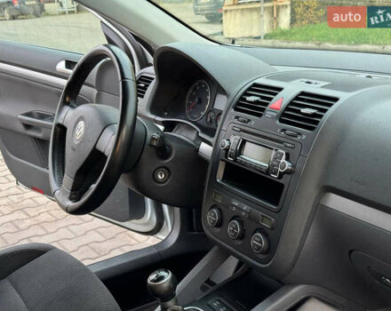 Серый Фольксваген Гольф, объемом двигателя 1.4 л и пробегом 229 тыс. км за 5900 $, фото 21 на Automoto.ua