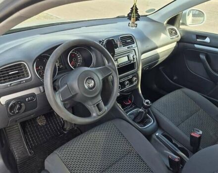 Серый Фольксваген Гольф, объемом двигателя 1.6 л и пробегом 342 тыс. км за 7000 $, фото 5 на Automoto.ua