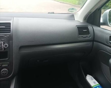 Серый Фольксваген Гольф, объемом двигателя 1.4 л и пробегом 175 тыс. км за 5300 $, фото 28 на Automoto.ua