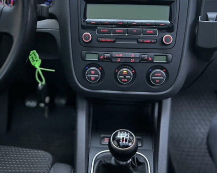 Серый Фольксваген Гольф, объемом двигателя 1.4 л и пробегом 249 тыс. км за 6500 $, фото 25 на Automoto.ua