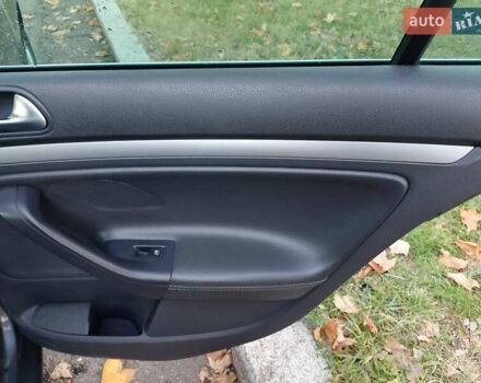 Серый Фольксваген Гольф, объемом двигателя 1.4 л и пробегом 237 тыс. км за 7500 $, фото 9 на Automoto.ua