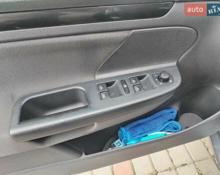 Серый Фольксваген Гольф, объемом двигателя 1.6 л и пробегом 253 тыс. км за 7700 $, фото 42 на Automoto.ua