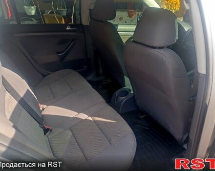 Серый Фольксваген Гольф, объемом двигателя 1.4 л и пробегом 233 тыс. км за 4800 $, фото 3 на Automoto.ua