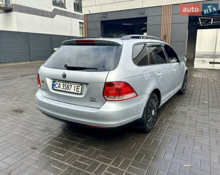 Фольксваген Гольф 2009 в Черкассах на Automoto.ua Серый Фольксваген Гольф, объемом двигателя 1.9 л и пробегом 221 тыс. км за 6950 $, фото 4 на Automoto.ua