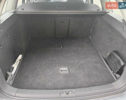 Серый Фольксваген Гольф, объемом двигателя 1.6 л и пробегом 253 тыс. км за 7700 $, фото 28 на Automoto.ua