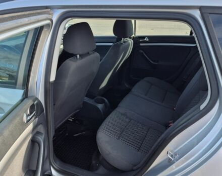 Серый Фольксваген Гольф, объемом двигателя 1.6 л и пробегом 342 тыс. км за 7000 $, фото 5 на Automoto.ua