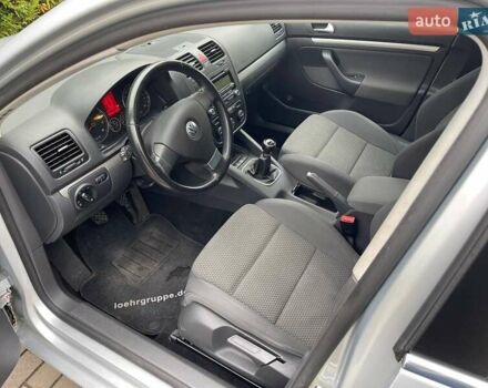 Серый Фольксваген Гольф, объемом двигателя 1.4 л и пробегом 214 тыс. км за 6200 $, фото 15 на Automoto.ua