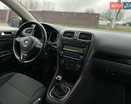 Сірий Фольксваген Гольф, об'ємом двигуна 1.39 л та пробігом 214 тис. км за 7500 $, фото 45 на Automoto.ua