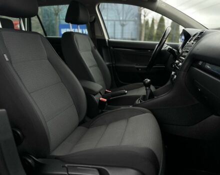 Серый Фольксваген Гольф, объемом двигателя 1.4 л и пробегом 214 тыс. км за 7500 $, фото 6 на Automoto.ua