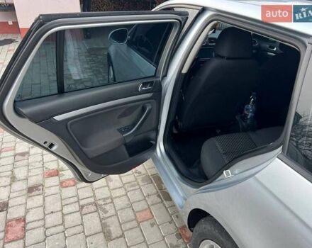 Серый Фольксваген Гольф, объемом двигателя 1.6 л и пробегом 262 тыс. км за 8500 $, фото 19 на Automoto.ua