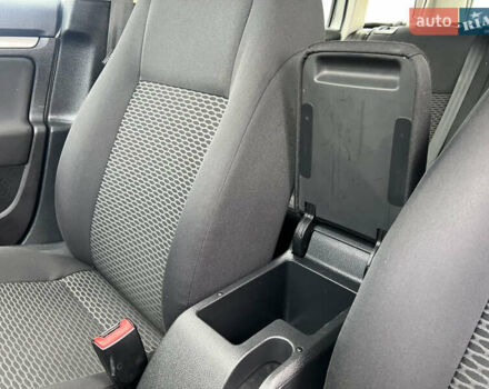 Сірий Фольксваген Гольф, об'ємом двигуна 1.6 л та пробігом 213 тис. км за 7100 $, фото 71 на Automoto.ua