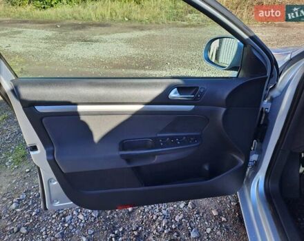 Серый Фольксваген Гольф, объемом двигателя 1.6 л и пробегом 250 тыс. км за 6900 $, фото 10 на Automoto.ua