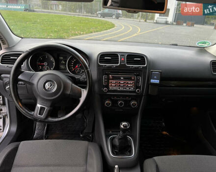 Серый Фольксваген Гольф, объемом двигателя 1.97 л и пробегом 300 тыс. км за 8200 $, фото 5 на Automoto.ua