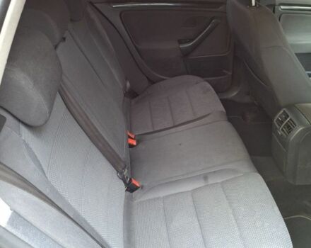 Серый Фольксваген Гольф, объемом двигателя 1.6 л и пробегом 325 тыс. км за 7600 $, фото 6 на Automoto.ua