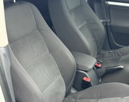 Сірий Фольксваген Гольф, об'ємом двигуна 1.6 л та пробігом 184 тис. км за 7000 $, фото 16 на Automoto.ua