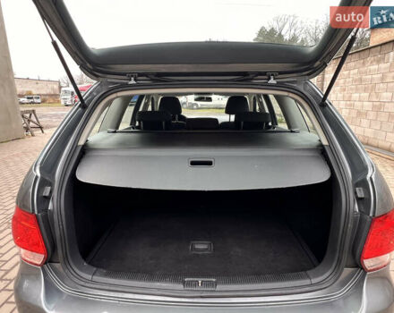 Сірий Фольксваген Гольф, об'ємом двигуна 1.39 л та пробігом 180 тис. км за 5999 $, фото 18 на Automoto.ua