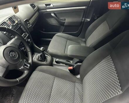 Сірий Фольксваген Гольф, об'ємом двигуна 1.6 л та пробігом 316 тис. км за 6900 $, фото 7 на Automoto.ua