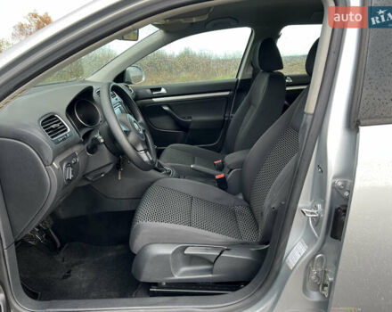Сірий Фольксваген Гольф, об'ємом двигуна 1.6 л та пробігом 213 тис. км за 7100 $, фото 42 на Automoto.ua