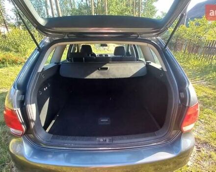 Серый Фольксваген Гольф, объемом двигателя 1.6 л и пробегом 170 тыс. км за 7950 $, фото 7 на Automoto.ua