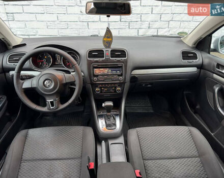 Серый Фольксваген Гольф, объемом двигателя 1.6 л и пробегом 202 тыс. км за 7500 $, фото 13 на Automoto.ua