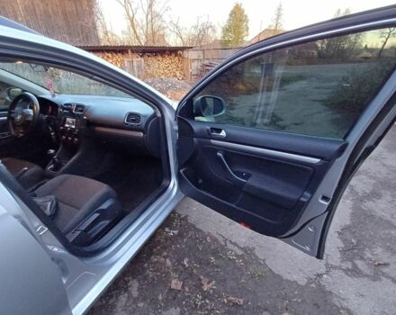 Серый Фольксваген Гольф, объемом двигателя 1.6 л и пробегом 330 тыс. км за 6500 $, фото 5 на Automoto.ua