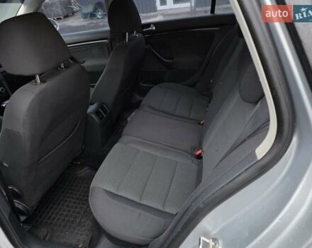 Серый Фольксваген Гольф, объемом двигателя 1.6 л и пробегом 270 тыс. км за 7500 $, фото 6 на Automoto.ua