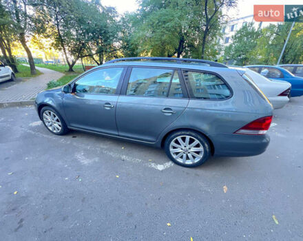 Фольксваген Гольф 2010 в Луцке на Automoto.ua Серый Фольксваген Гольф, объемом двигателя 1.6 л и пробегом 180 тыс. км за 8100 $, фото 4 на Automoto.ua