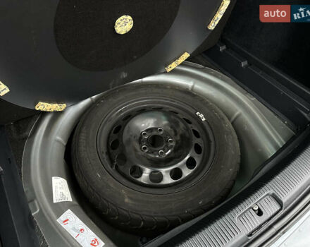 Сірий Фольксваген Гольф, об'ємом двигуна 1.39 л та пробігом 214 тис. км за 7500 $, фото 53 на Automoto.ua