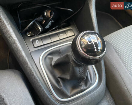 Серый Фольксваген Гольф, объемом двигателя 1.6 л и пробегом 217 тыс. км за 8800 $, фото 33 на Automoto.ua