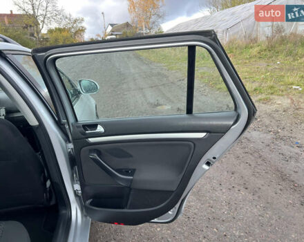 Сірий Фольксваген Гольф, об'ємом двигуна 1.6 л та пробігом 213 тис. км за 7100 $, фото 49 на Automoto.ua