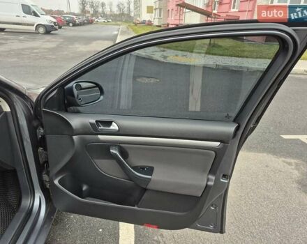 Сірий Фольксваген Гольф, об'ємом двигуна 1.6 л та пробігом 219 тис. км за 8100 $, фото 37 на Automoto.ua