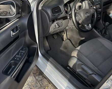 Серый Фольксваген Гольф, объемом двигателя 1.6 л и пробегом 290 тыс. км за 7300 $, фото 4 на Automoto.ua