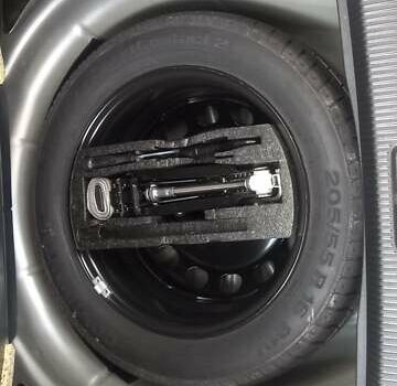 Серый Фольксваген Гольф, объемом двигателя 1.39 л и пробегом 186 тыс. км за 8100 $, фото 33 на Automoto.ua